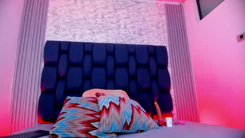 ashlybenison online show from February 26, 5:31 am