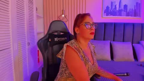ashlye_miller_ online show from January 12, 3:39 am