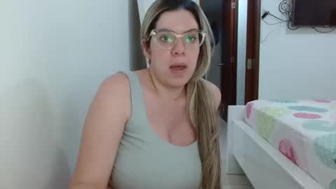 AshlyMoon online show from December 28, 5:35 pm