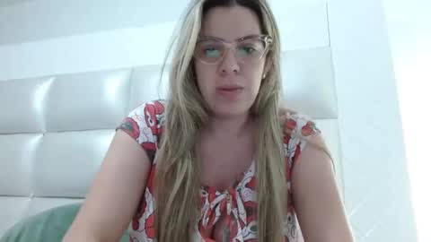 AshlyMoon online show from January 6, 11:52 pm