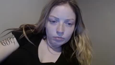 ashlynn5716 online show from October 5, 3:27 am