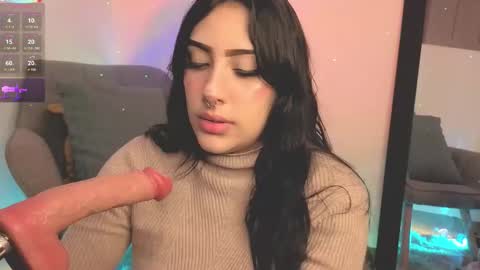 Snapshot of ashlynnlowe_ chatting on October 16, 8:10 pm Ash  online show from October 16, 8:10 pm