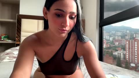 Snapshot of ashlyrouxx chatting on April 30, 9:52 pm Ashly Rouxx online show from April 30, 9:52 pm