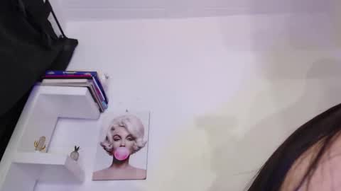 Snapshot of ashlyvesneva chatting on February 6, 12:00 am Ashly online show from February 6, 12:00 am