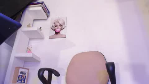 Snapshot of ashlyvesneva chatting on February 8, 9:57 pm Ashly online show from February 8, 9:57 pm