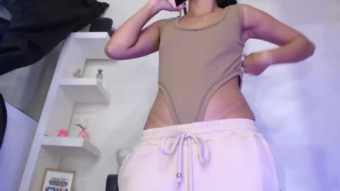 Snapshot of ashlyvesneva chatting on September 15, 9:37 pm Ashly online show from September 15, 9:37 pm