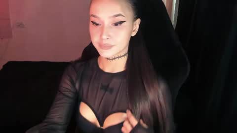 Snapshot of ashmila chatting on June 17, 5:32 am Mila online show from June 17, 5:32 am