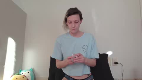 Snapshot of ashquartz chatting on March 8, 10:13 pm Ash online show from March 8, 10:13 pm