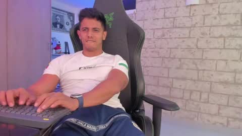 my name real is camilo online show from April 13, 5:24 am