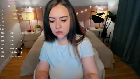 Snapshot of ashton_heidi chatting on October 7, 11:02 pm Your girlfriend online show from October 7, 11:02 pm