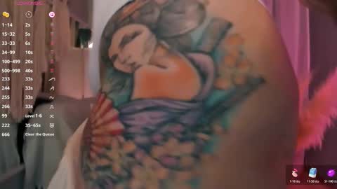 Snapshot of ashton_heidi chatting on November 10, 10:09 pm Your girlfriend online show from November 10, 10:09 pm