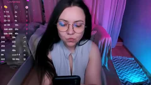 Snapshot of ashton_heidi chatting on July 5, 11:45 pm Your girlfriend online show from July 5, 11:45 pm