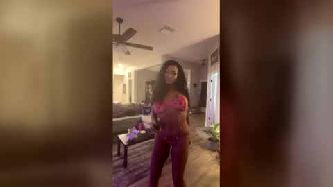 ashtynmartyn online show from April 22, 6:16 am