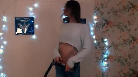 asia_n_ online show from December 2, 11:37 am