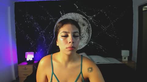 Asia and Zoe online show from September 27, 11:48 am