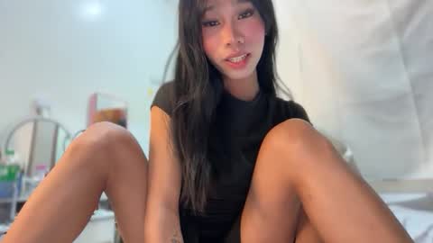 Snapshot of asian_aki chatting on June 8, 1:33 pm Marj online show from June 8, 1:33 pm