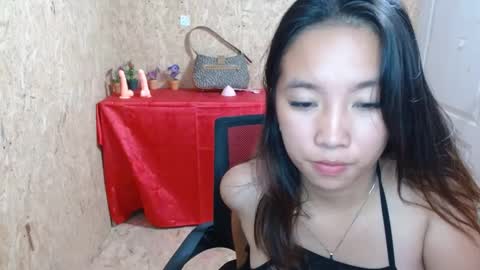 Snapshot of asian_ashxxx chatting on March 1, 2:15 am ashxxxxx online show from March 1, 2:15 am