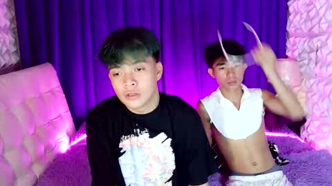 Snapshot of asian_blakefoster chatting on May 11, 3:29 pm asian_blakefoster online show from May 11, 3:29 pm