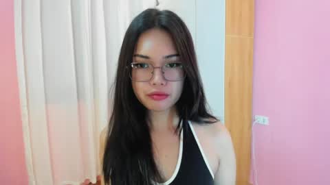 Snapshot of asian_cecilyxx chatting on April 12, 7:13 am Cecily online show from April 12, 7:13 am