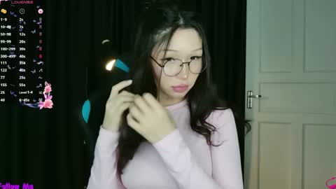 Dju online show from April 18, 2:32 pm