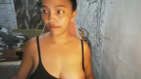 Snapshot of asian_janeth chatting on June 5, 2:29 am im janeth single mom online show from June 5, 2:29 am