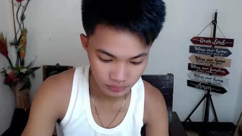 Snapshot of asian_lover05 chatting on October 22, 4:29 pm asian_lover05 online show from October 22, 4:29 pm