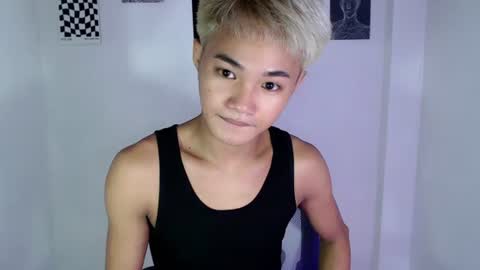 asian_lover05 online show from July 20, 9:45 am