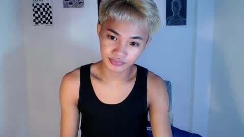 asian_lover05 online show from July 23, 2:59 pm