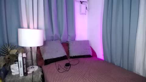 Snapshot of asian_luci chatting on December 27, 9:28 am LUCI BABE online show from December 27, 9:28 am