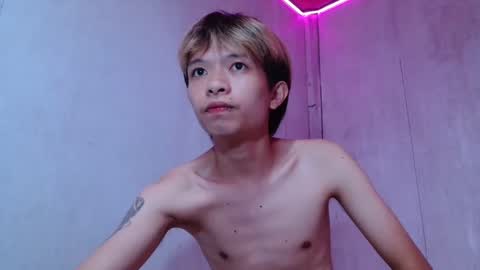 Snapshot of asian_macky chatting on April 26, 1:09 pm asian_macky online show from April 26, 1:09 pm