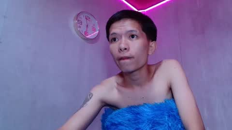 Snapshot of asian_macky chatting on May 2, 3:39 pm asian_macky online show from May 2, 3:39 pm