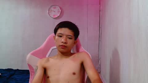 Snapshot of asian_macky chatting on May 9, 1:49 pm asian_macky online show from May 9, 1:49 pm