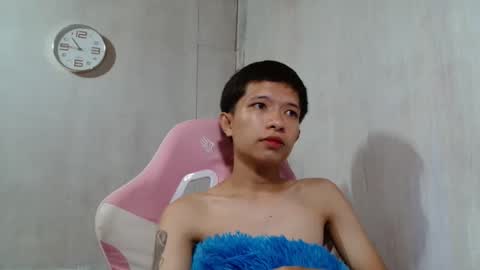 Snapshot of asian_macky chatting on May 21, 2:46 pm asian_macky online show from May 21, 2:46 pm