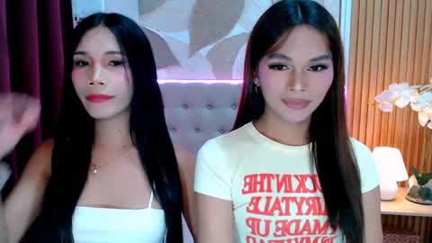 mooreen online show from April 10, 11:04 am