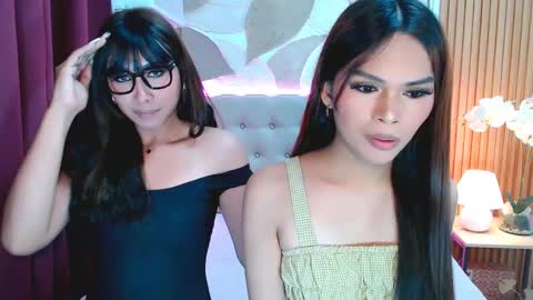 mooreen online show from April 25, 11:02 am