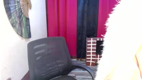 Lovely online show from January 27, 3:15 am