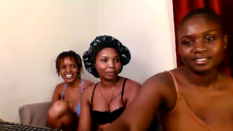 Snapshot of asian_pinay01 chatting on May 3, 9:43 pm Asia online show from May 3, 9:43 pm