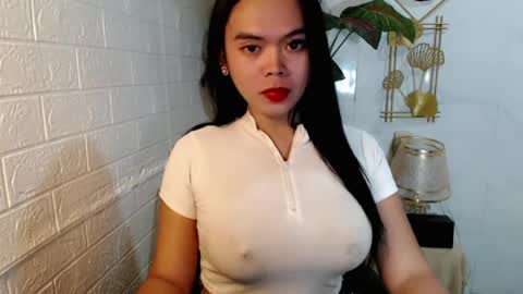 Snapshot of asian_pretty143 chatting on June 28, 6:36 pm asian_pretty143 online show from June 28, 6:36 pm