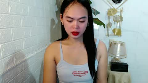 Snapshot of asian_pretty143 chatting on July 12, 6:37 am asian_pretty143 online show from July 12, 6:37 am