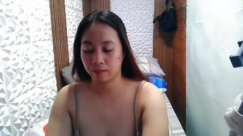 Snapshot of asian_sexydimples chatting on June 5, 6:31 am Trixie online show from June 5, 6:31 am