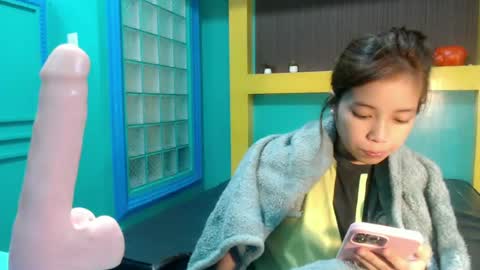 Snapshot of asian_slade chatting on June 13, 2:37 pm asian_slade online show from June 13, 2:37 pm
