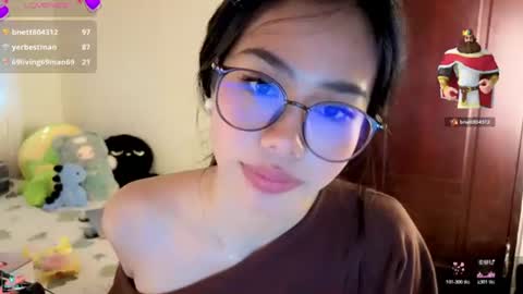 Snapshot of asianbabecandy chatting on June 17, 12:24 am candy online show from June 17, 12:24 am