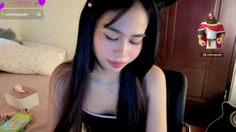 Snapshot of asianbabecandy chatting on June 25, 12:21 am candy online show from June 25, 12:21 am