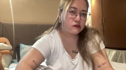 Curvy online show from March 13, 4:19 am