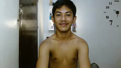 Snapshot of asiancockhero22 chatting on February 27, 2:21 am HERO online show from February 27, 2:21 am