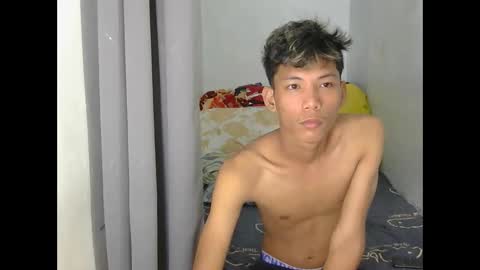 Snapshot of asiancockinsan chatting on September 28, 7:52 pm Isan online show from September 28, 7:52 pm