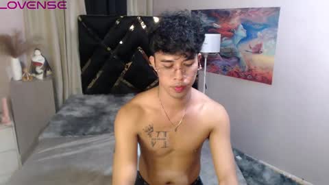 asiancum_peter online show from September 14, 9:08 am