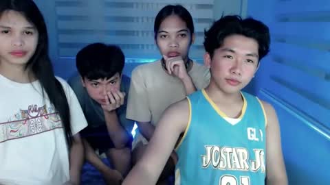   online show from December 9, 8:23 pm