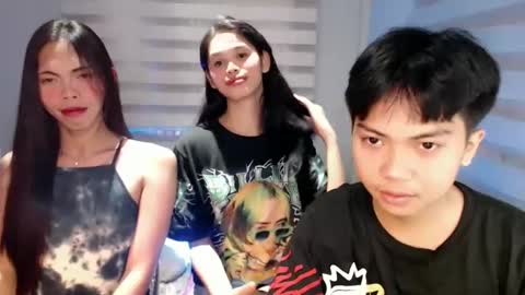   online show from December 12, 1:39 pm