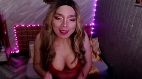 Snapshot of asiandollxxx4u chatting on April 30, 6:09 am BELLA NOTCH online show from April 30, 6:09 am